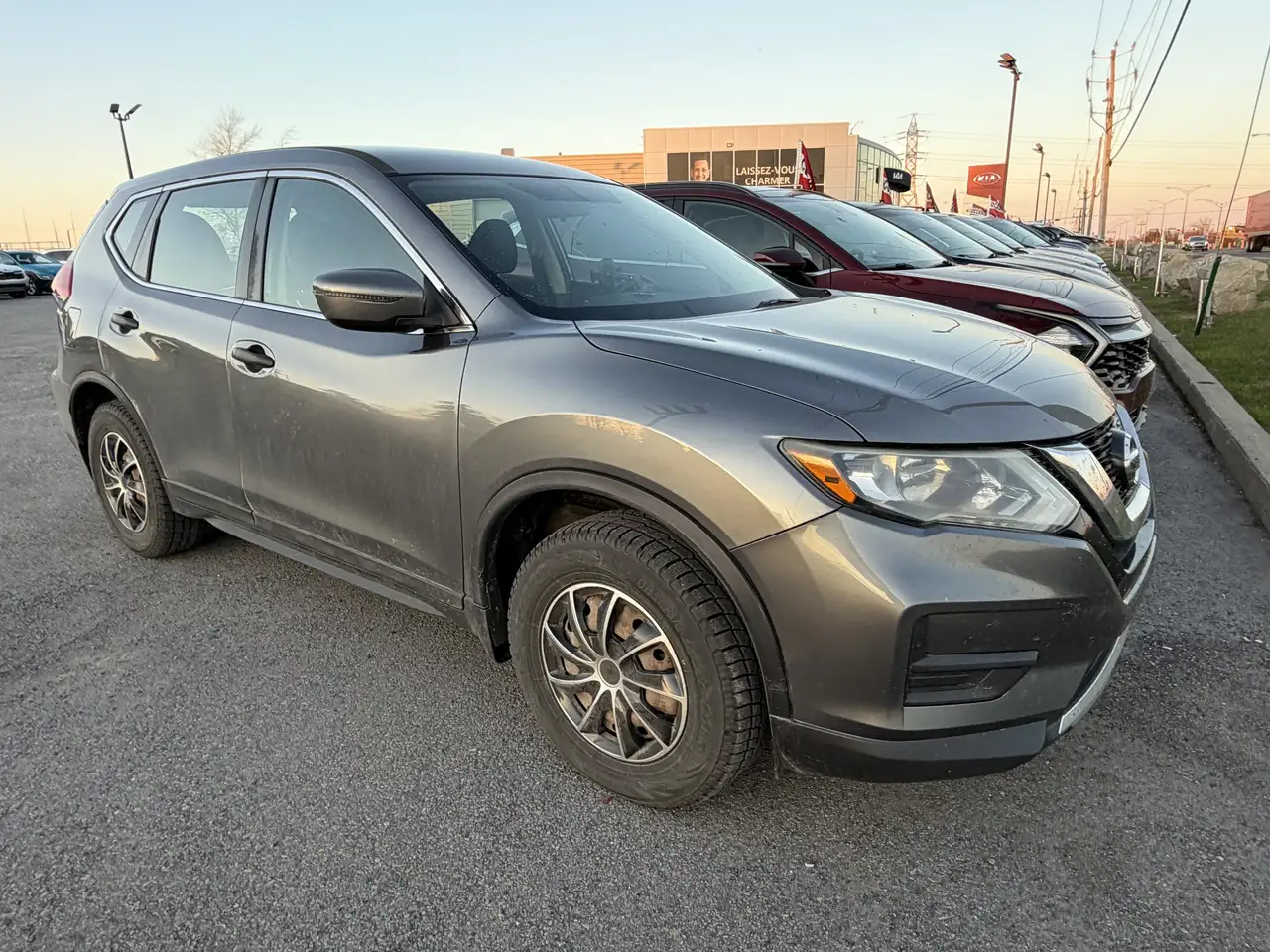 Nissan Rogue снимка Nissan Rogue