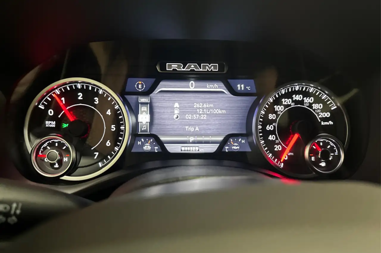 RAM 1500 снимка RAM 1500