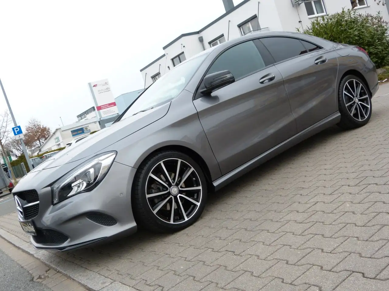 Mercedes-Benz CLA 200