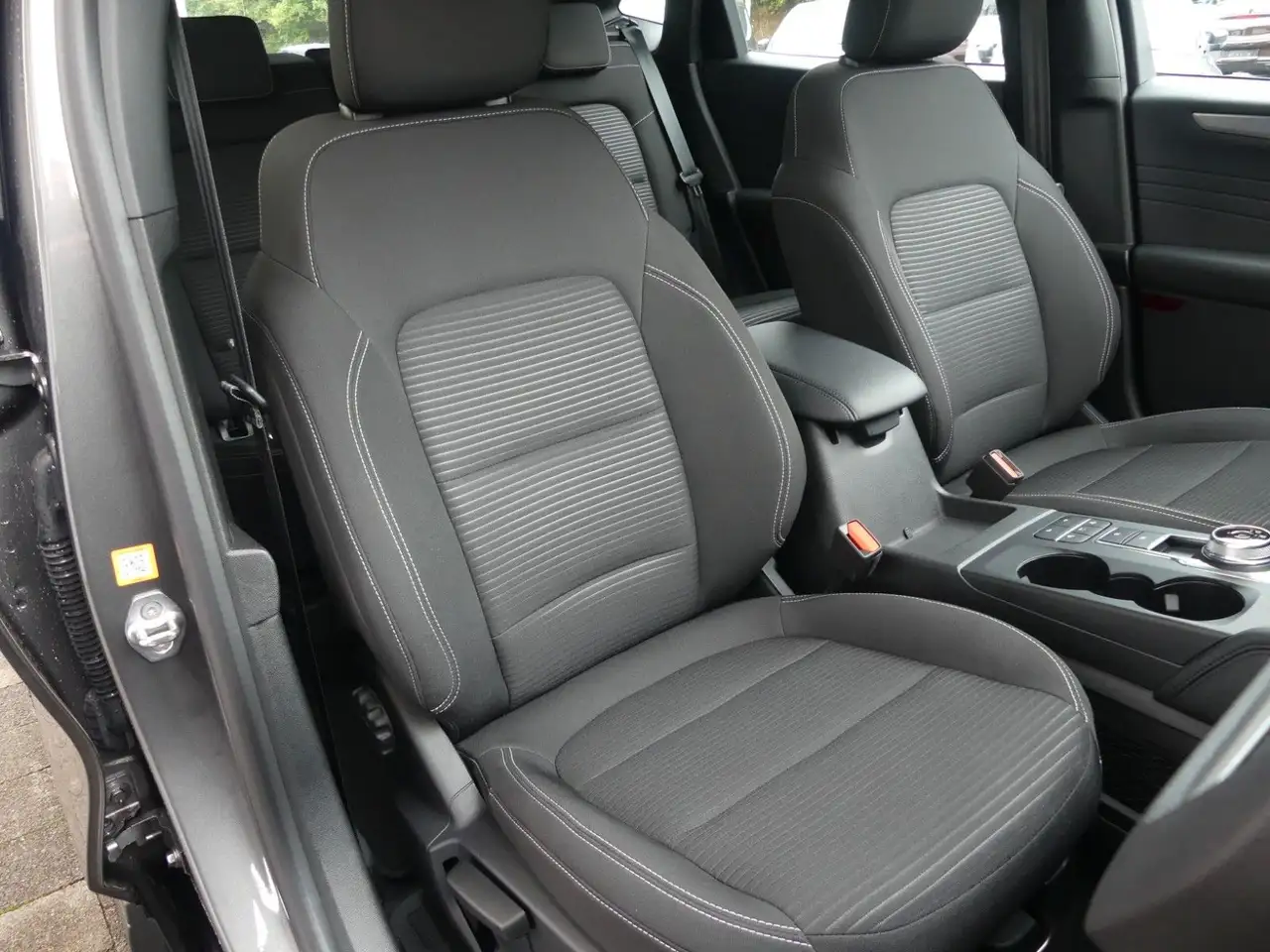 Ford Kuga Plug-In Hybrid Titanium*AHK*, миниатюра 28