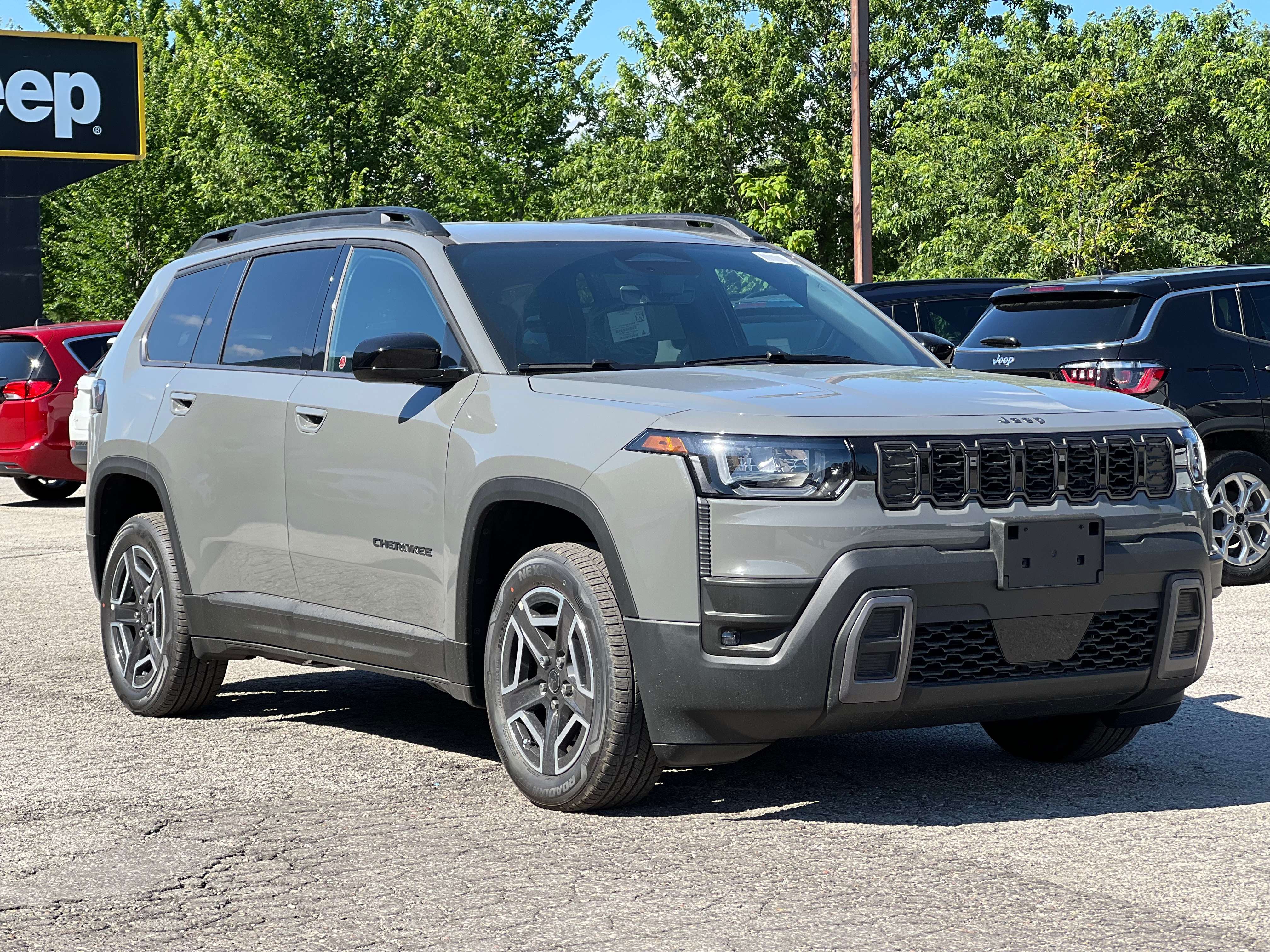 2026 Jeep Cherokee Laredo 4x4 w/Spare Tire — снимка 1