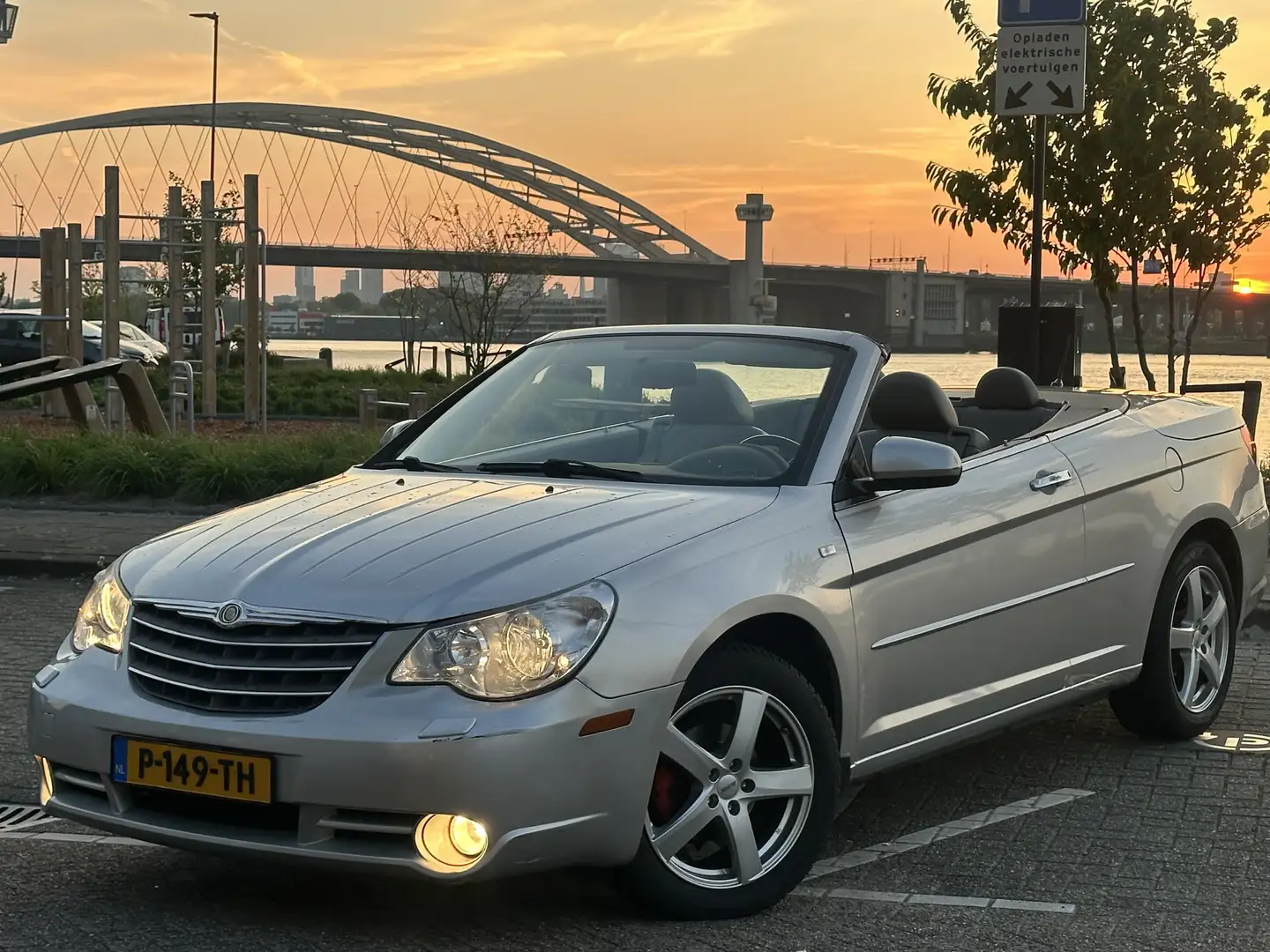 Chrysler Sebring 2.0 CRD Limited Cabriolet Hardtop Camera CarPlay ! Gris - 1