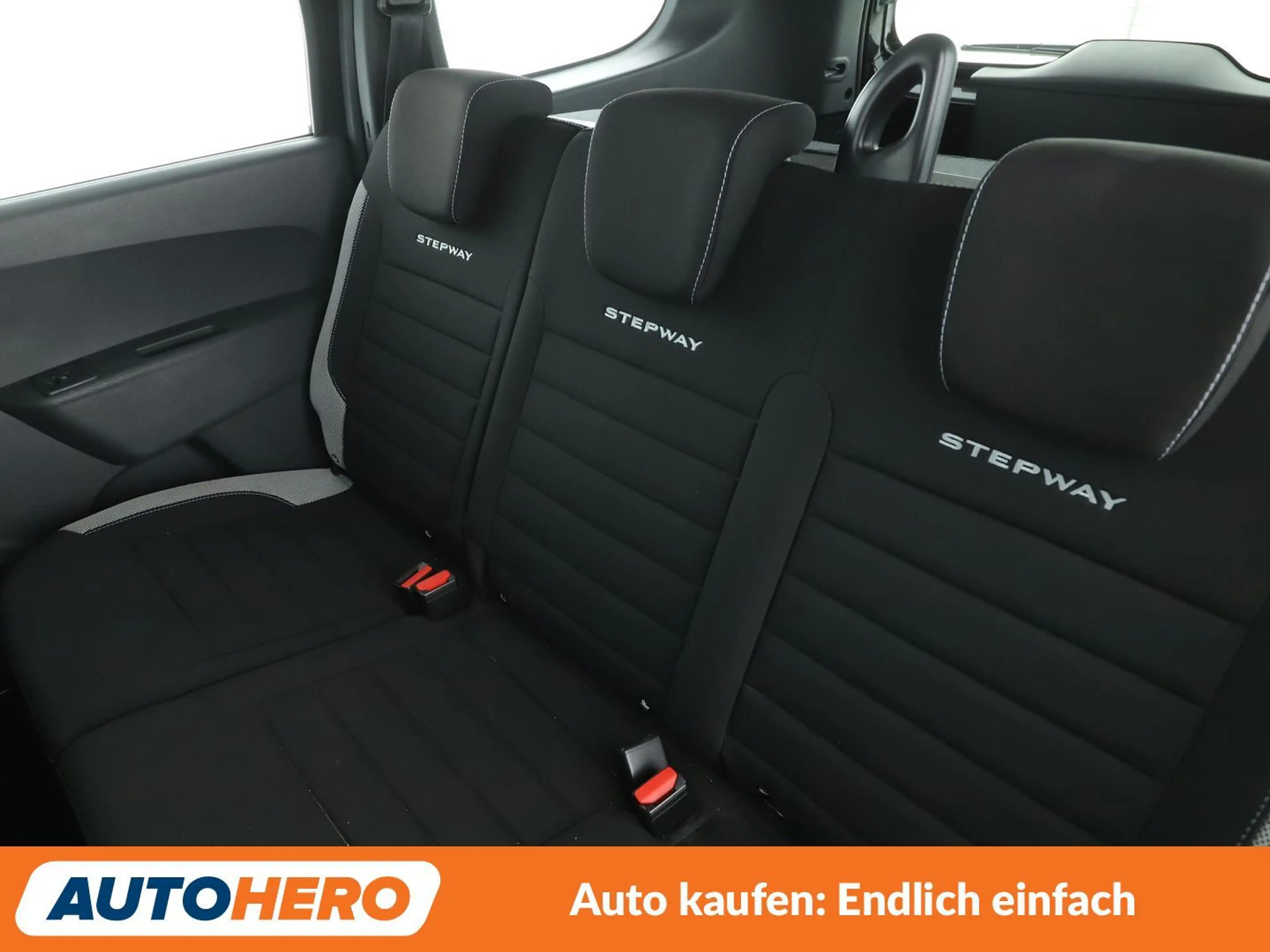 Dacia Lodgy 1.3 TCe Stepway *NAVI*TEMPO*PDC*SHZ*KLIMA* — photo 14
