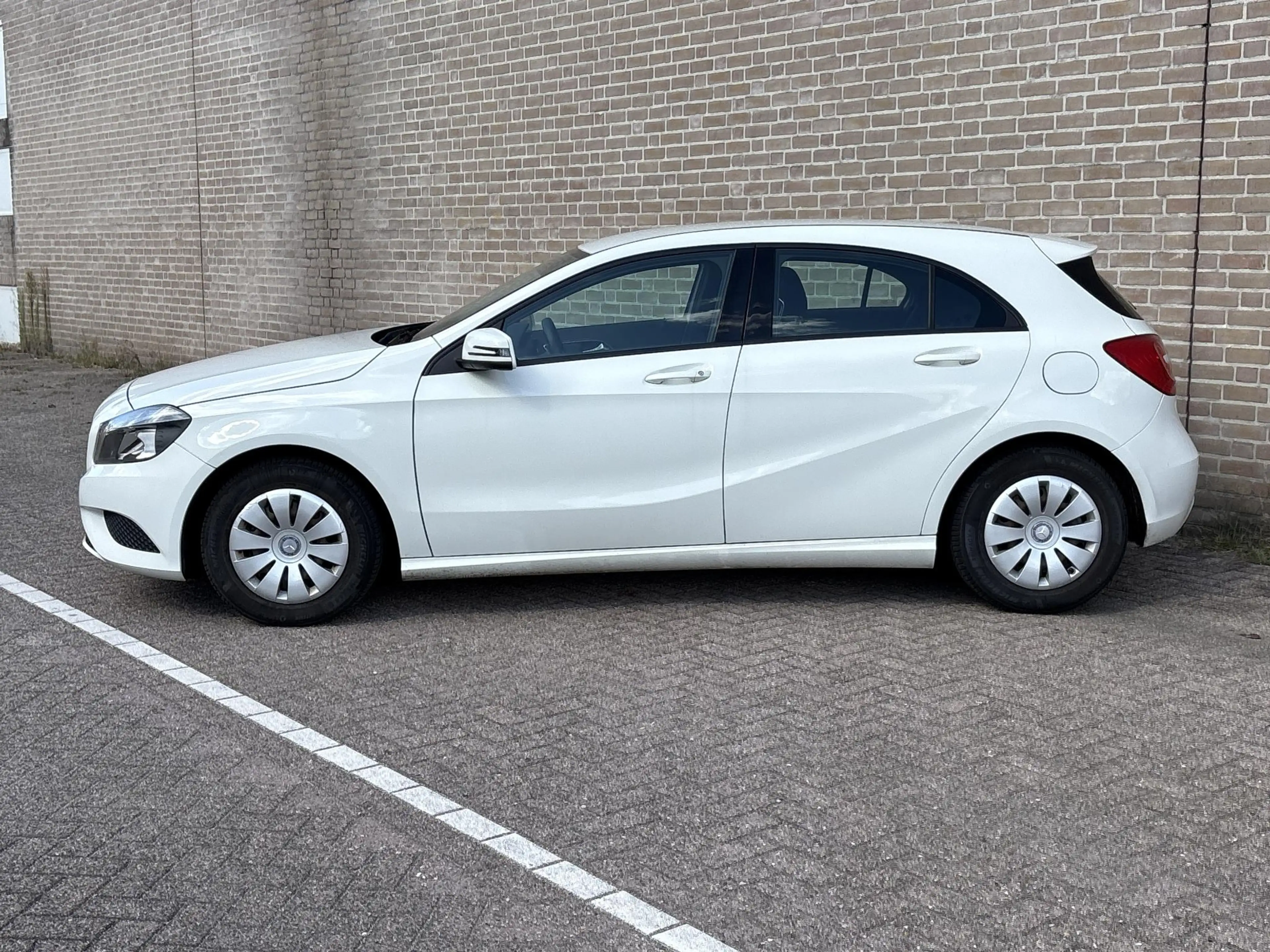 Mercedes-Benz A 180 | Climate | — photo 8