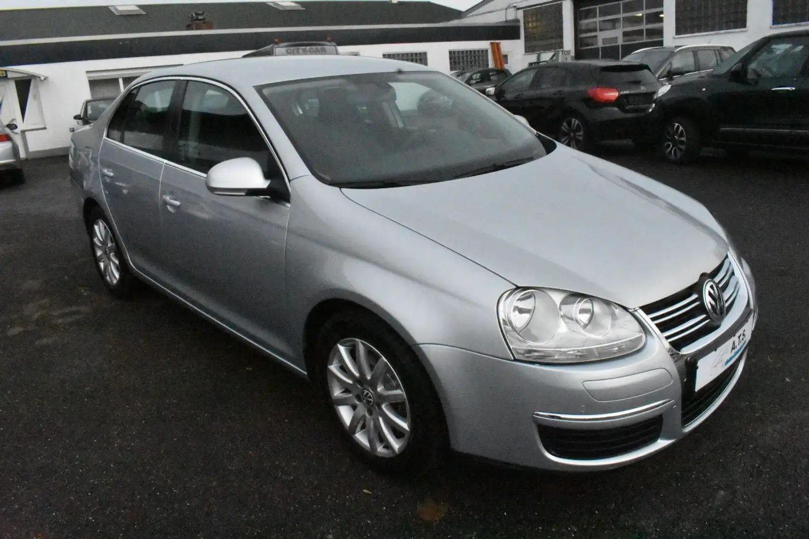 Volkswagen Jetta V Comfortline *TEMPOMAT*PDC*ZAHNRIEMEN NEU Plateado - 2