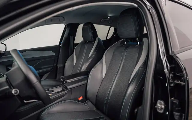 Peugeot 308 view 10