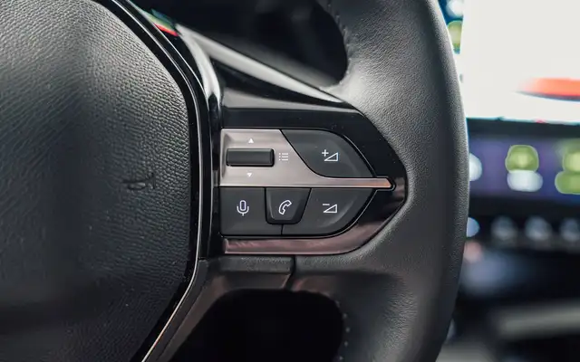 Peugeot 308 view 14