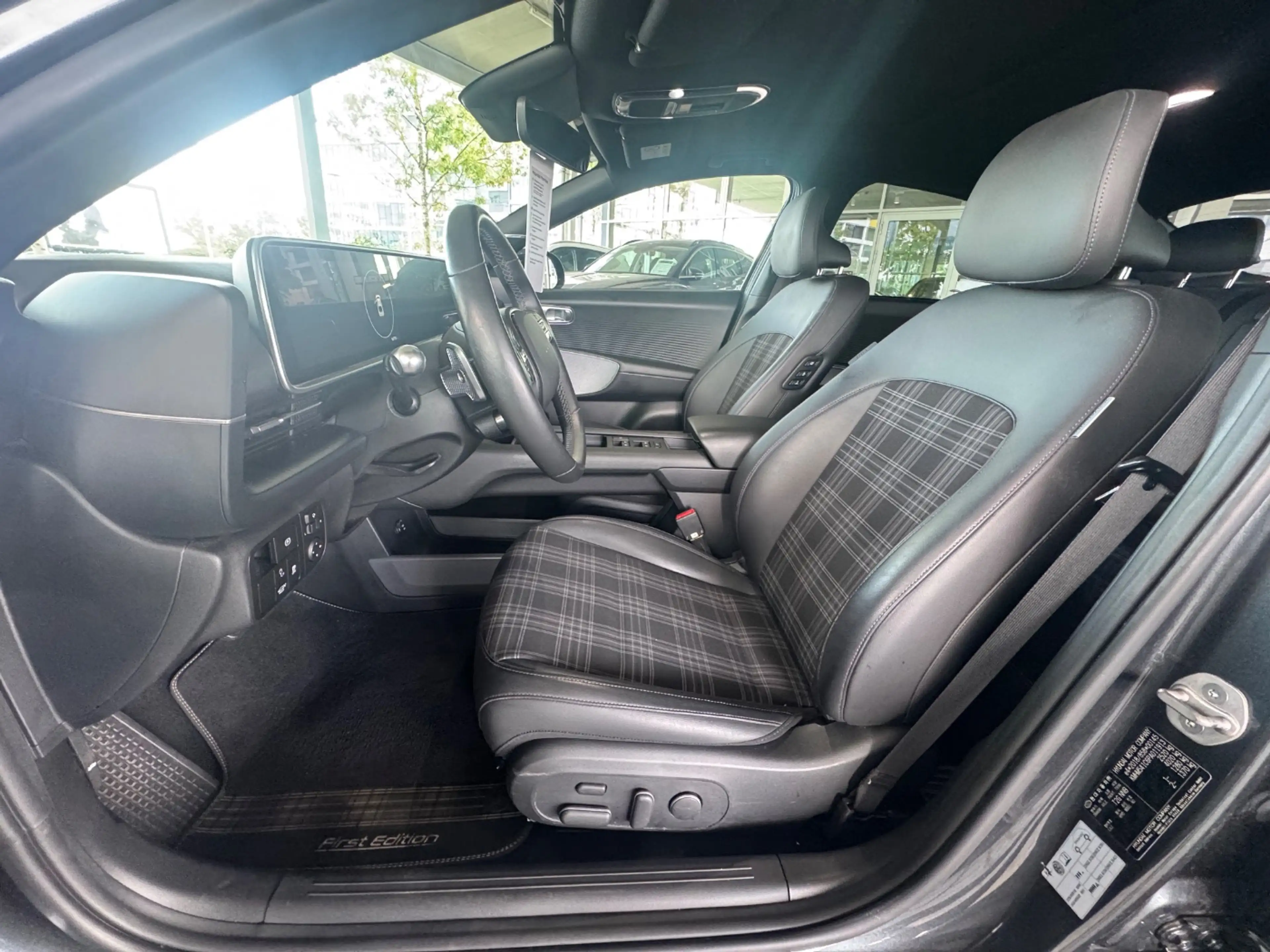 Hyundai IONIQ 6 Elektro 77 First Edition 2xKlima 360 ACC — photo 12