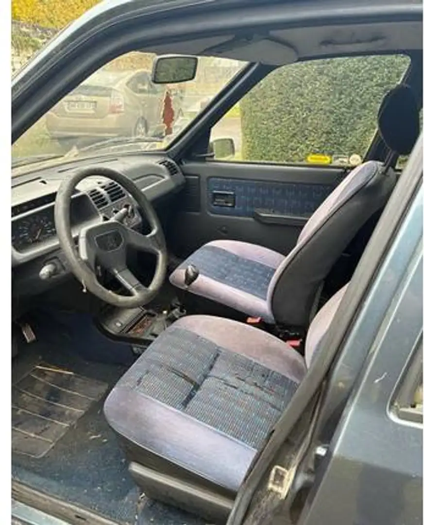 Peugeot 205 Grün - 2