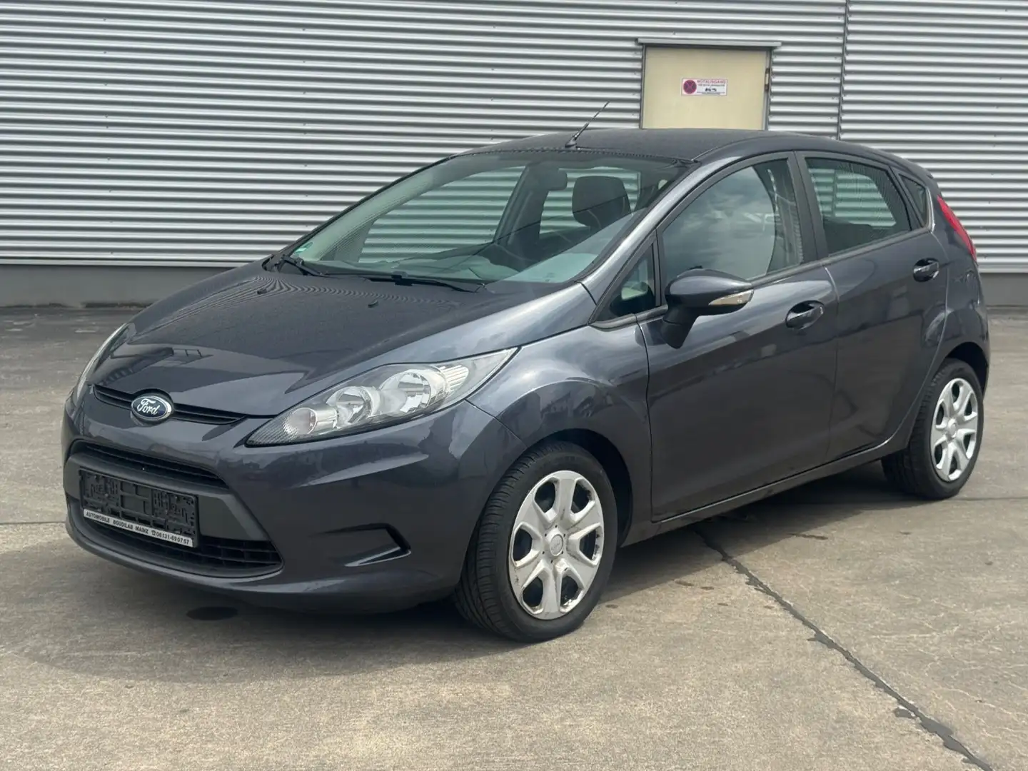 Ford Fiesta Trend KLIMA Gris - 1