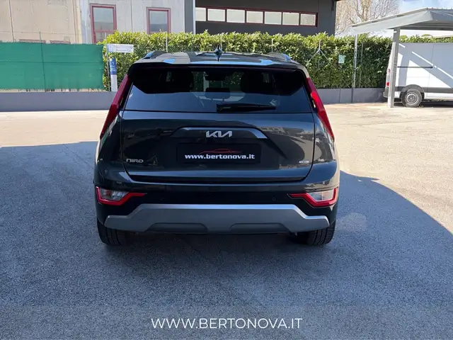 Kia Niro view 6