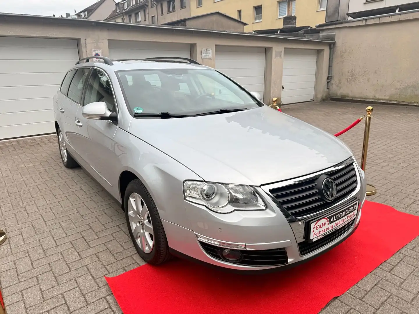 Volkswagen Passat Variant Comfortline EcoFuel/1.Hand Klima Silber - 2