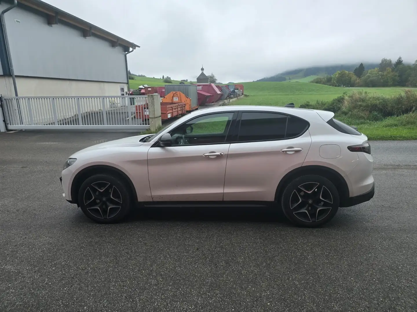 Alfa Romeo Stelvio Stelvio Veloce TI 2,2 16V 210 AT8 Q4 Veloce TI Weiß - 1