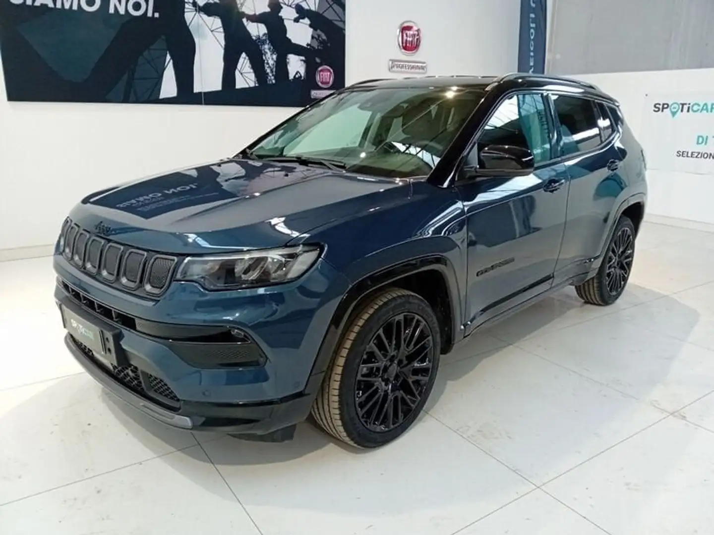 Jeep Compass 1.6 Multijet II 2WD S Blauw - 1