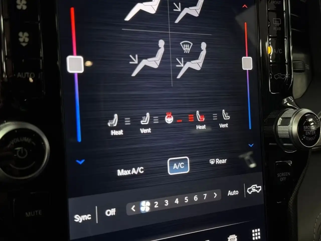Dodge RAM 2022 — фото 12