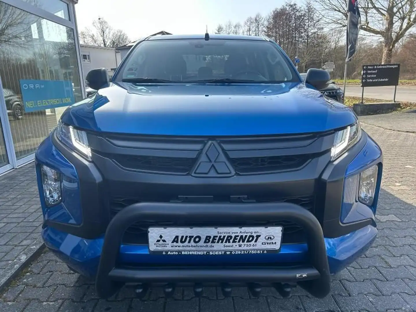 Mitsubishi L200 Doppelkabine 2.2 DI-D Select AT *Navi+LED* Blau - 2