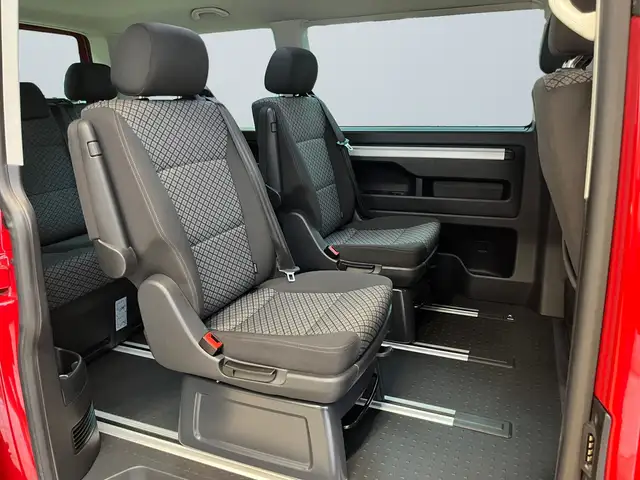 Volkswagen Multivan view 11