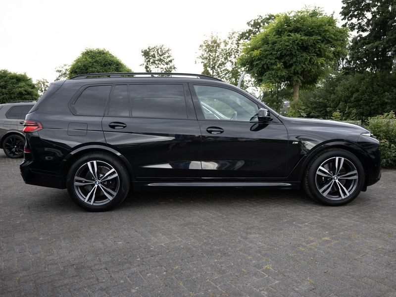 BMW X7 xDrive 40d FACEL. PANO AHK HUD 360° LED — photo 5