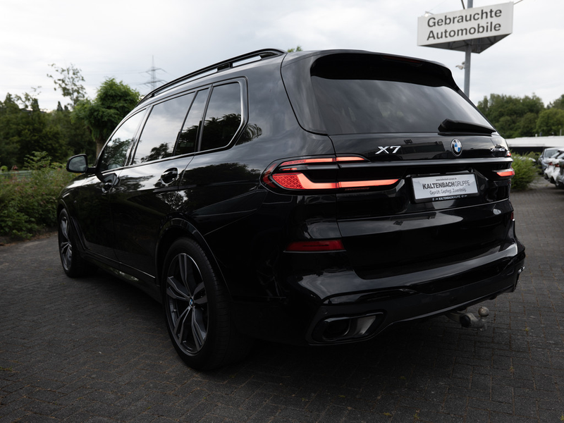 BMW X7 xDrive 40d FACEL. PANO AHK HUD 360° LED — photo 7