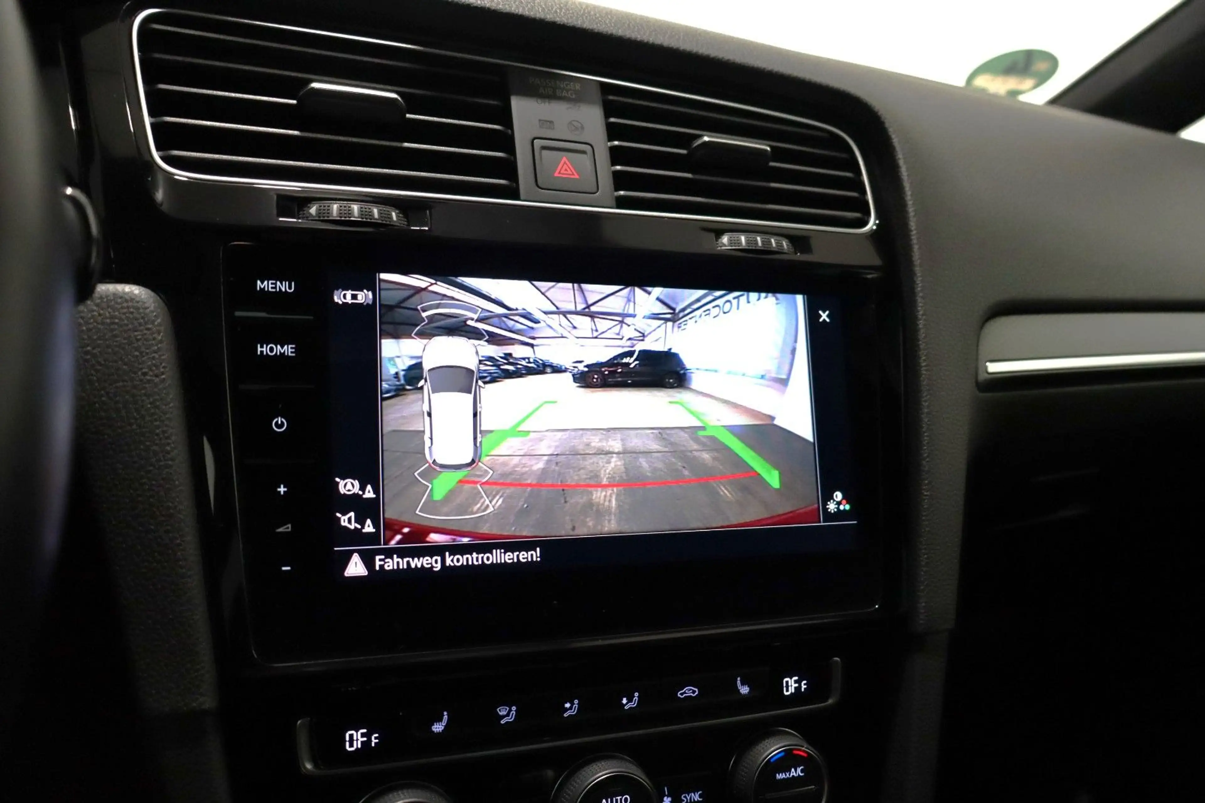 Volkswagen Golf VII GTI 2,0 TSI DSG Performance Virtual ACC — photo 10