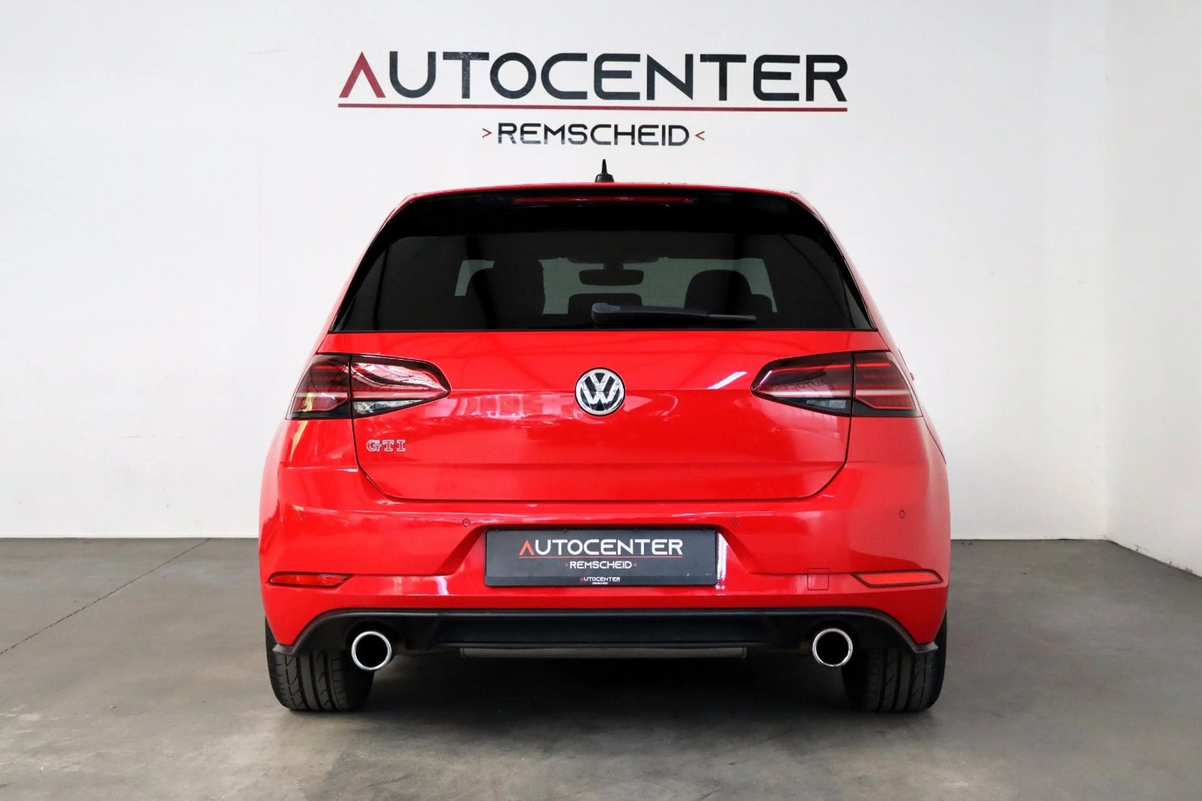 Volkswagen Golf VII GTI 2,0 TSI DSG Performance Virtual ACC — photo 5