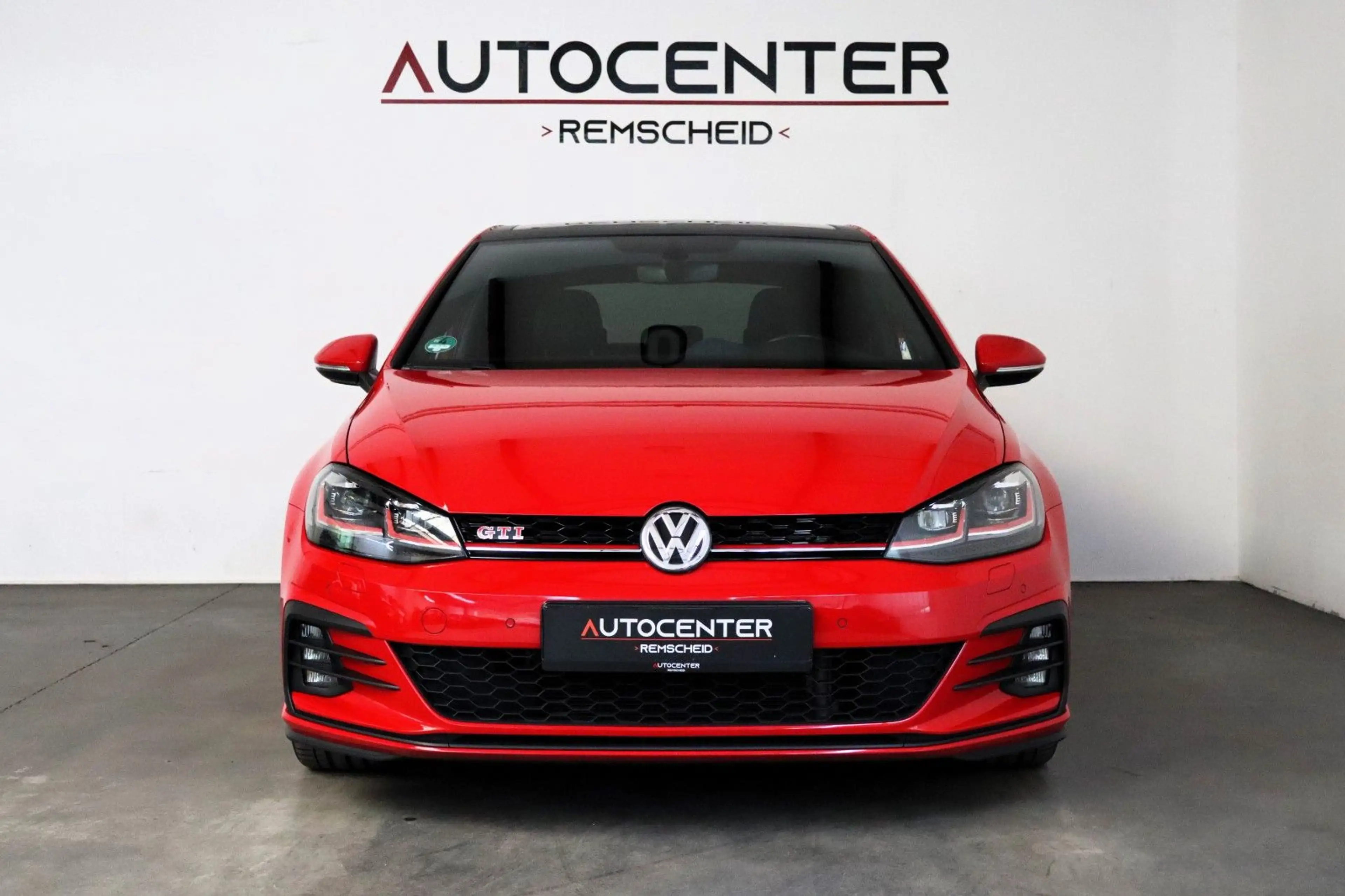 Volkswagen Golf VII GTI 2,0 TSI DSG Performance Virtual ACC — photo 2