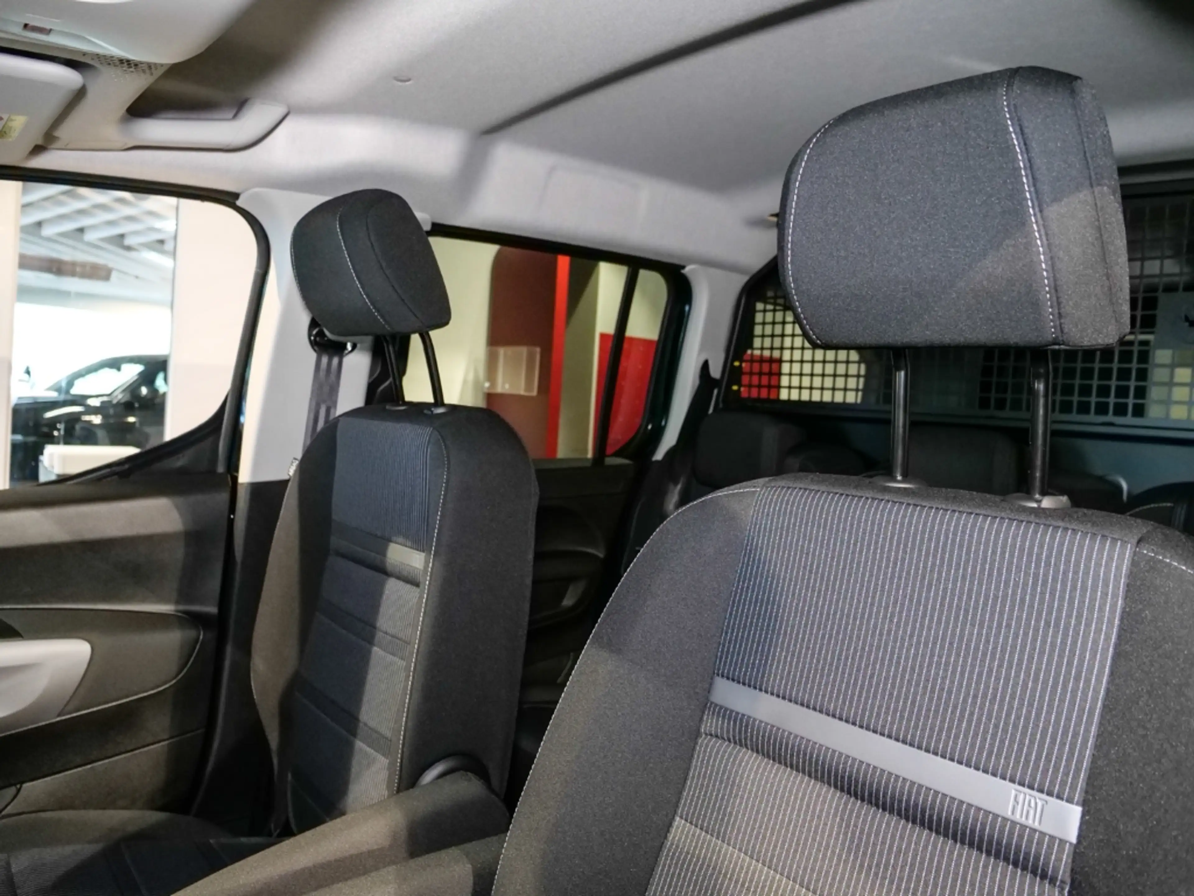 Fiat Doblo Kombi L2 LED PDC Klima teilb.Rücksb eFH RDC ZV ESP — photo 8
