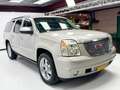 GMC Yukon Denali Grau - thumbnail 3