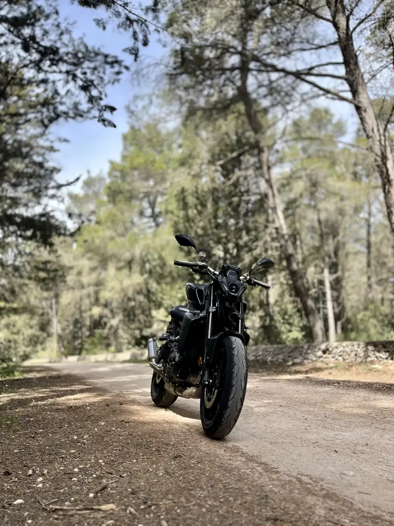 Yamaha MT-09 - 1