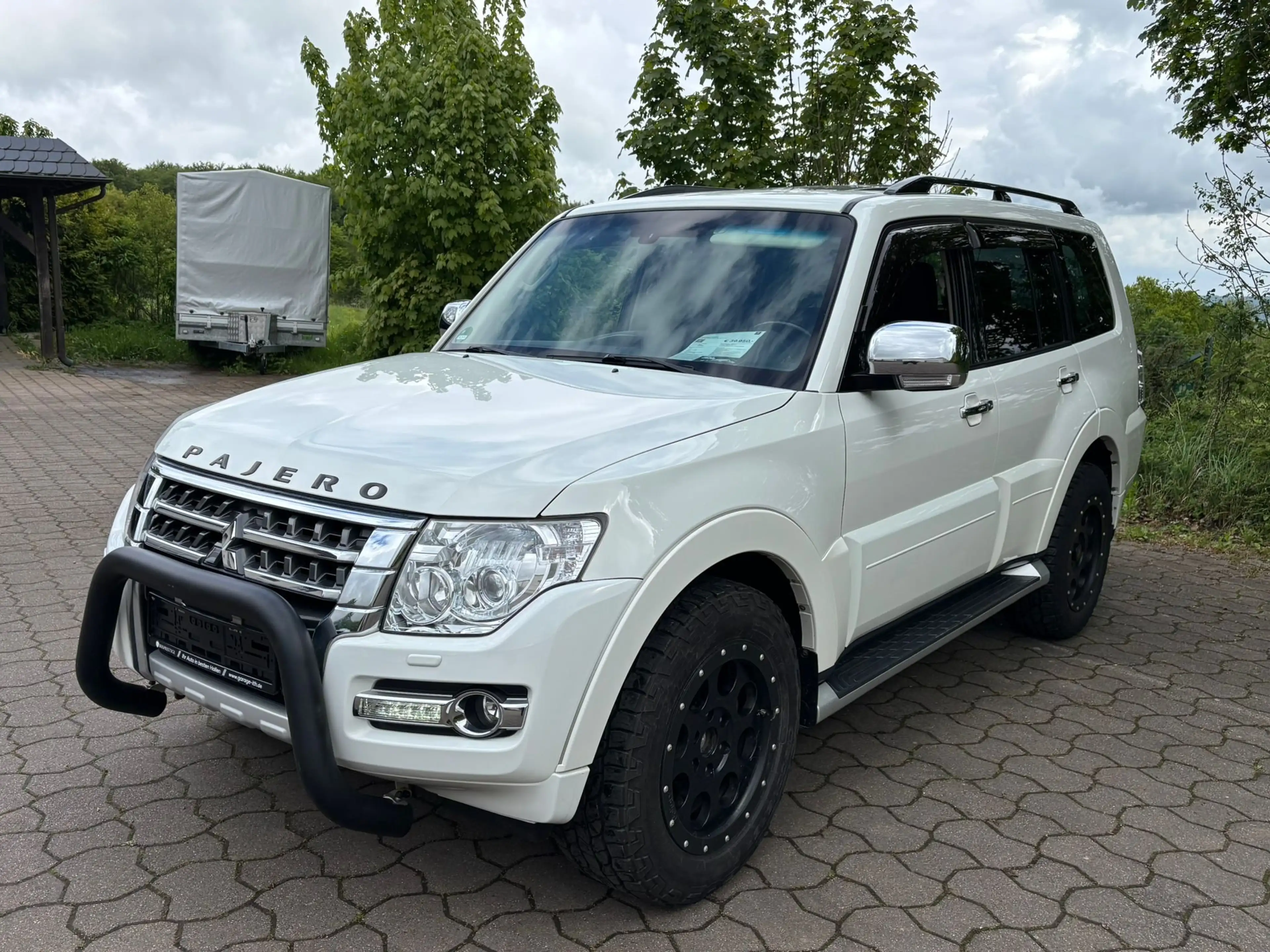 Mitsubishi Pajero Pajero 3.2 DI Automatik Top konserviert!