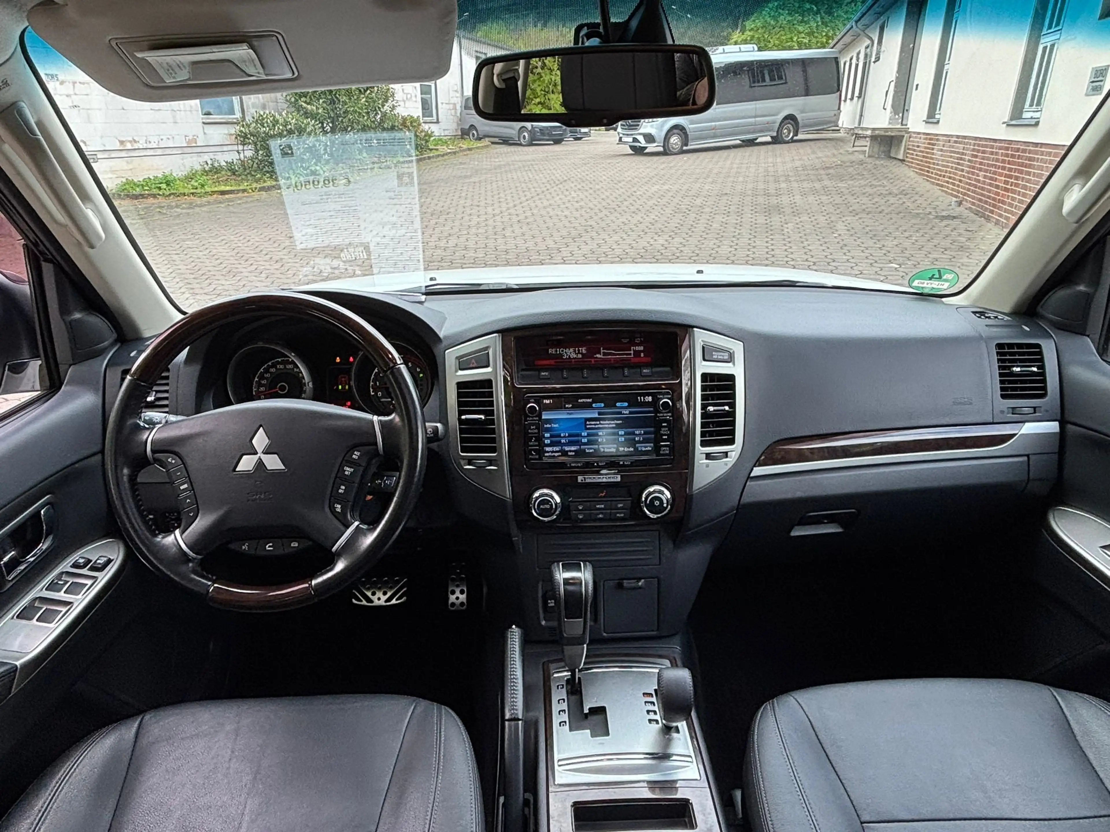 Mitsubishi Pajero Pajero 3.2 DI Automatik Top konserviert! — photo 12