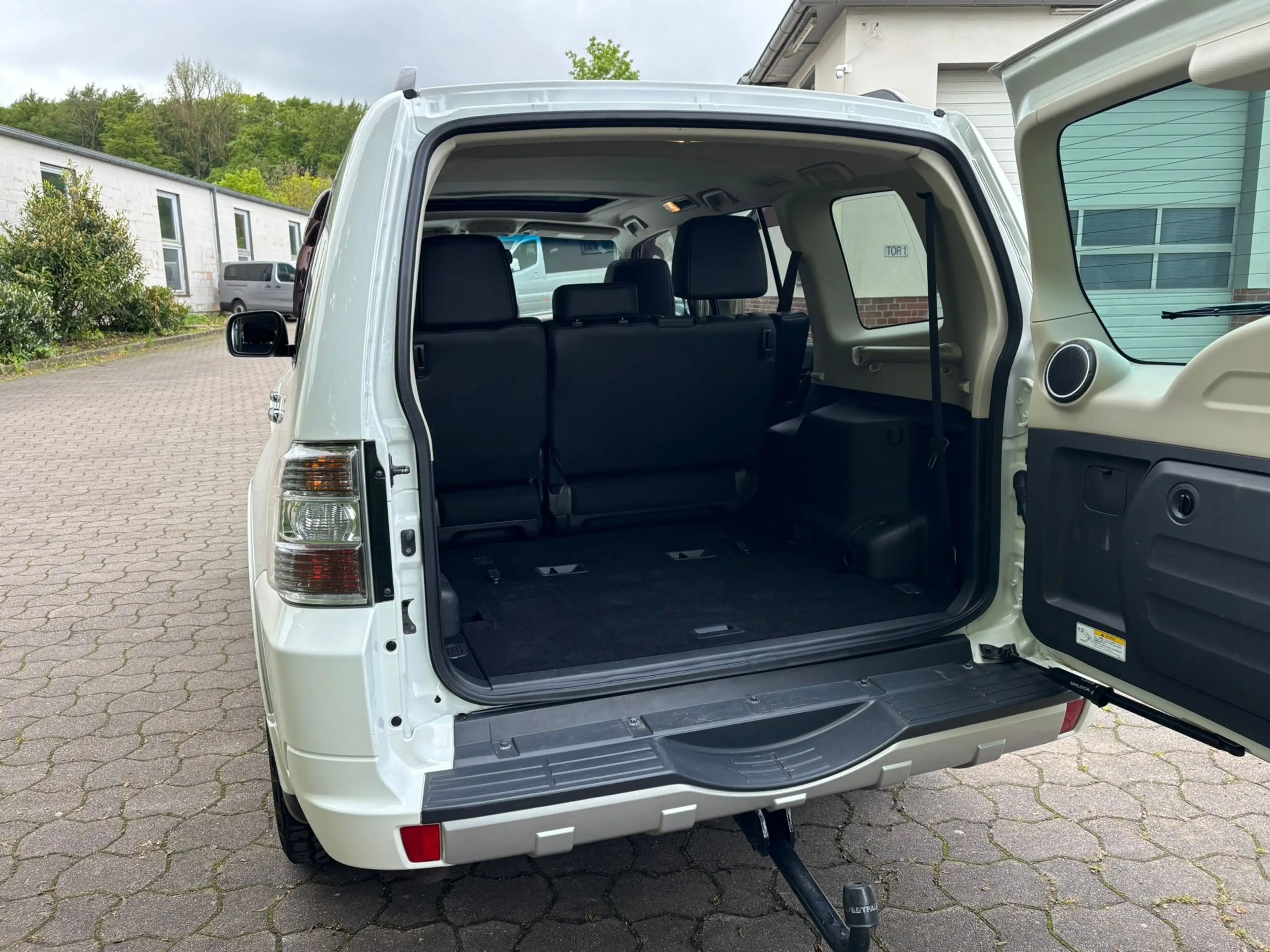 Mitsubishi Pajero Pajero 3.2 DI Automatik Top konserviert! — photo 7