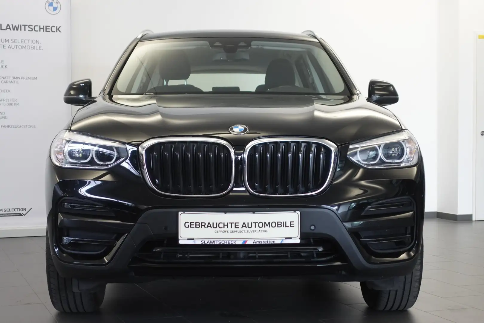 BMW X3 xDrive20i G01 Schwarz - 2