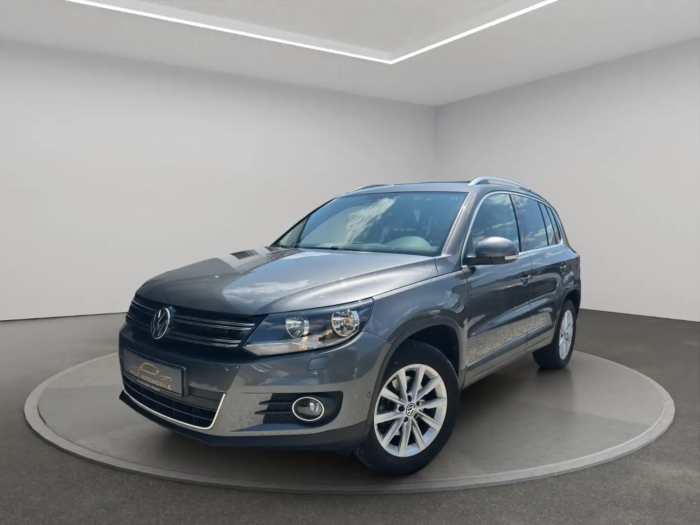 Volkswagen Tiguan Sport & Style BMT*Navi*MFL*PDC* Grau - 1