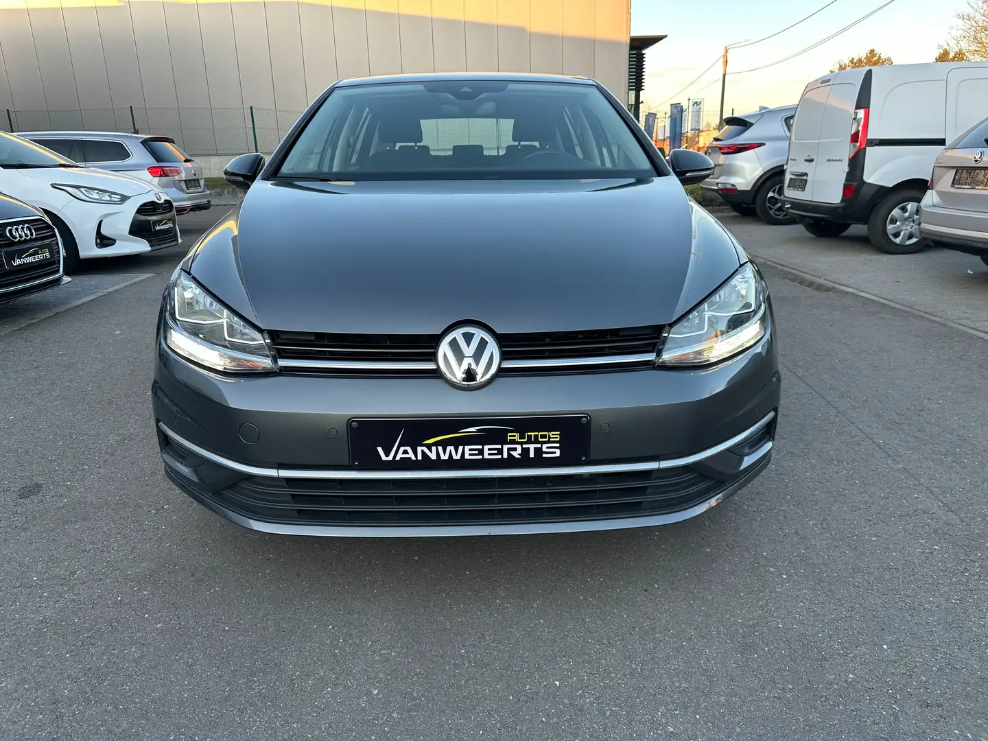 Volkswagen Golf 1.5 TSI IQ.Drive DSG AUTOMAAT, CARPLAY / CAMERA Gris - 2