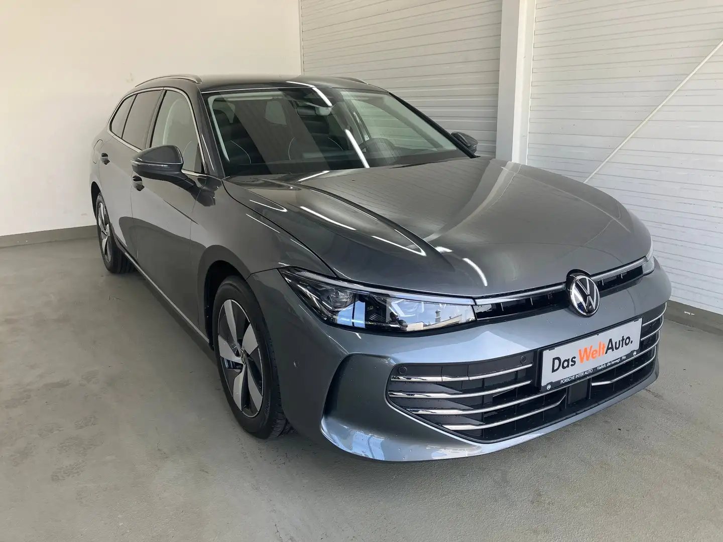 Volkswagen Passat Variant Business eHybrid 150kW Grau - 1