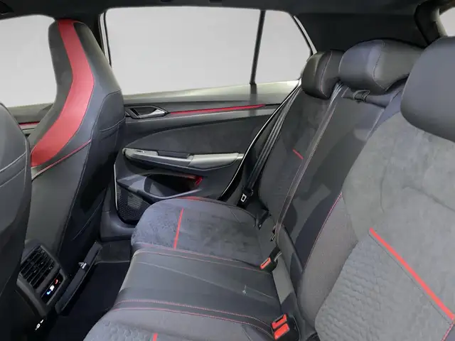Volkswagen Golf view 11