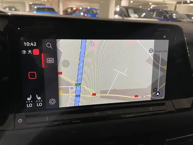 Volkswagen Golf view 3