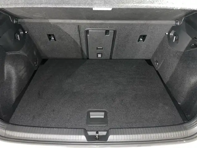 Volkswagen Golf view 12