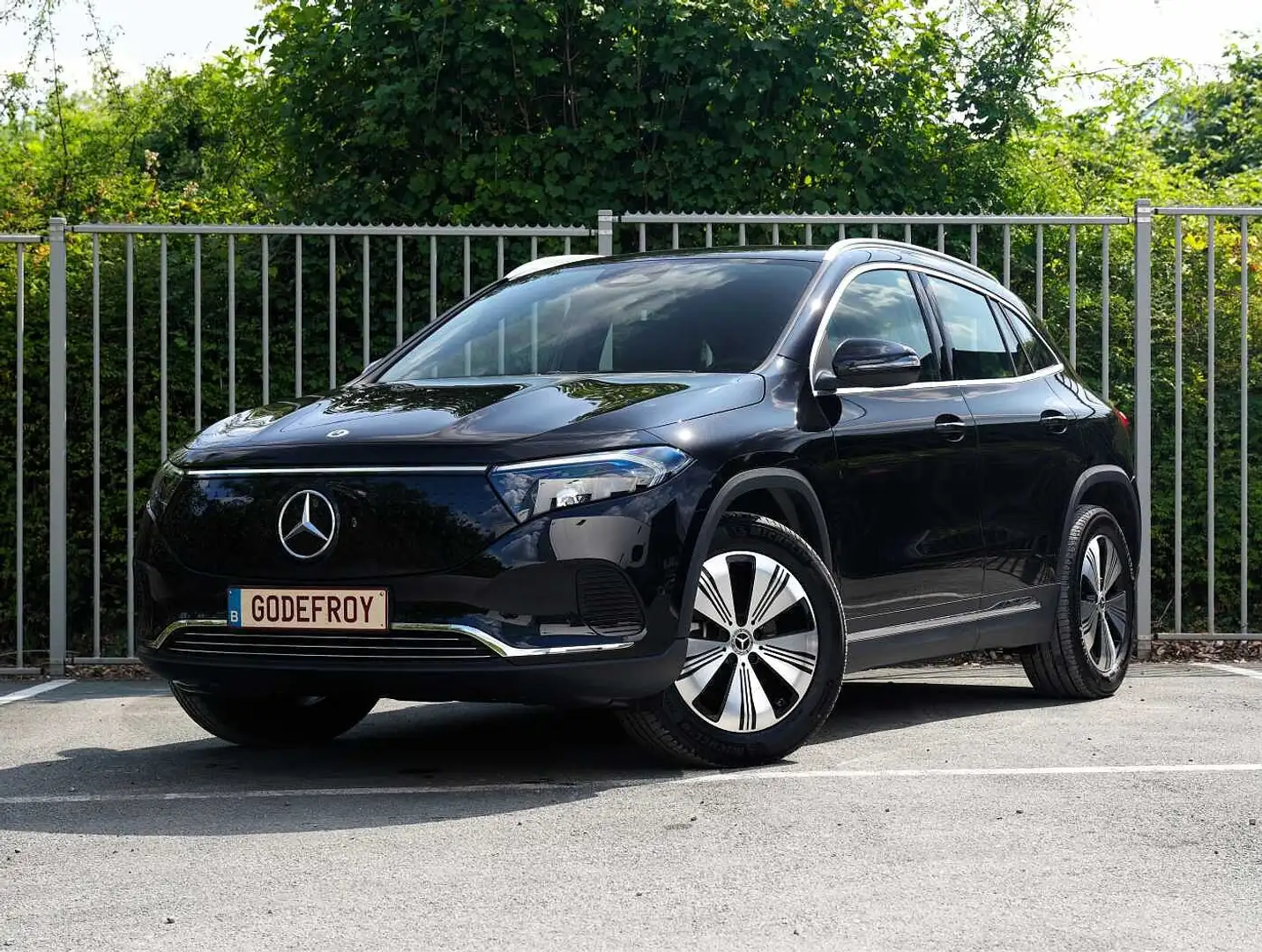 Mercedes-Benz EQA 250 SUV Czarny - 2