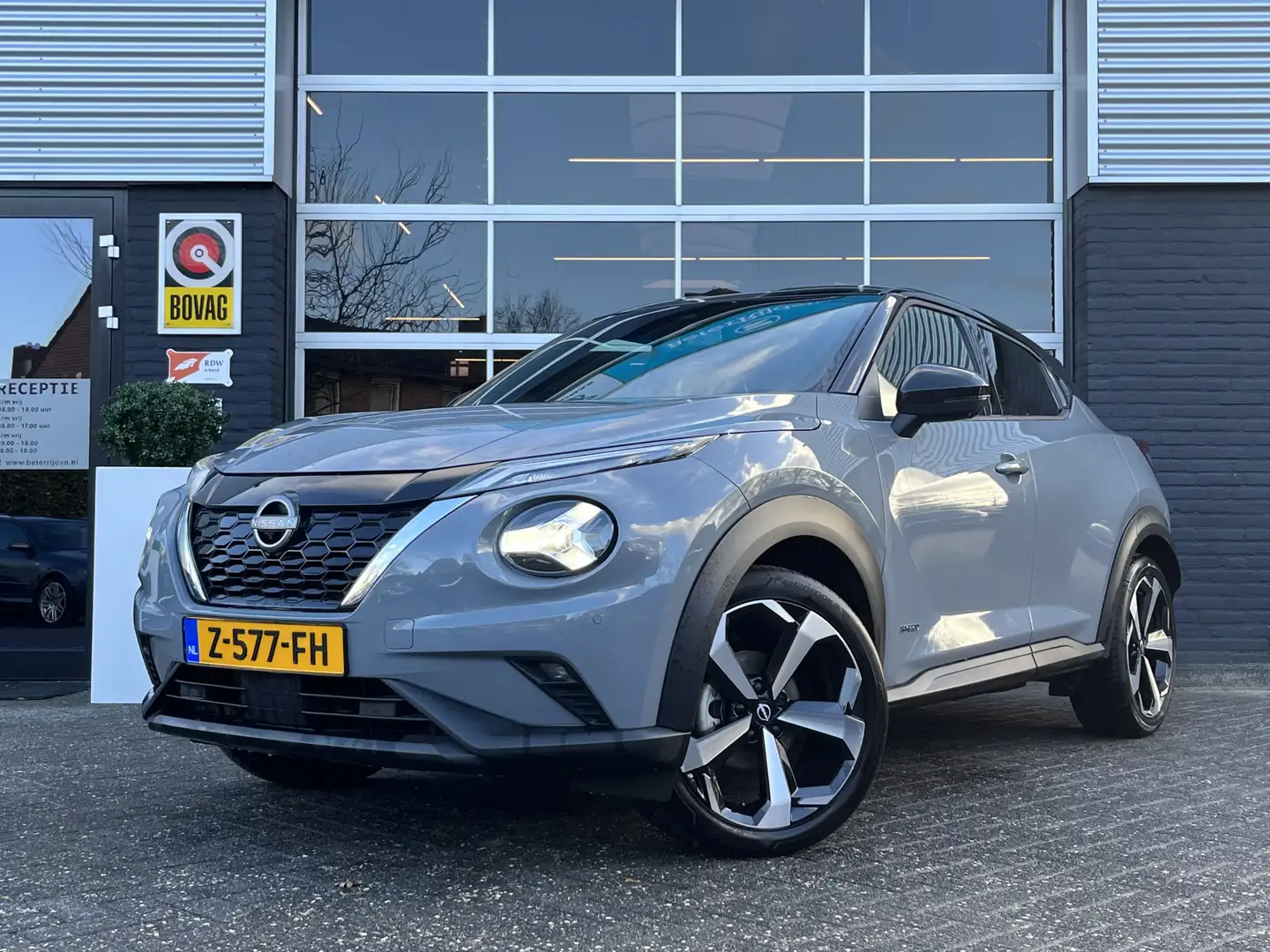 Nissan Juke 1.6 Hybrid Business Premium, Automaat, 360 Camera, Gris - 1