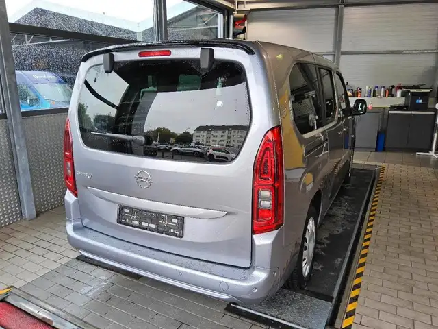 Opel Combo-E Life view 3