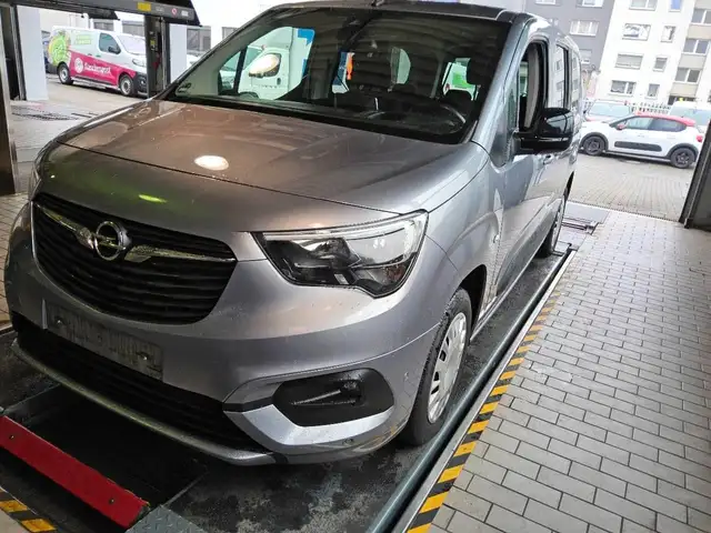 Opel Combo-E Life view 4