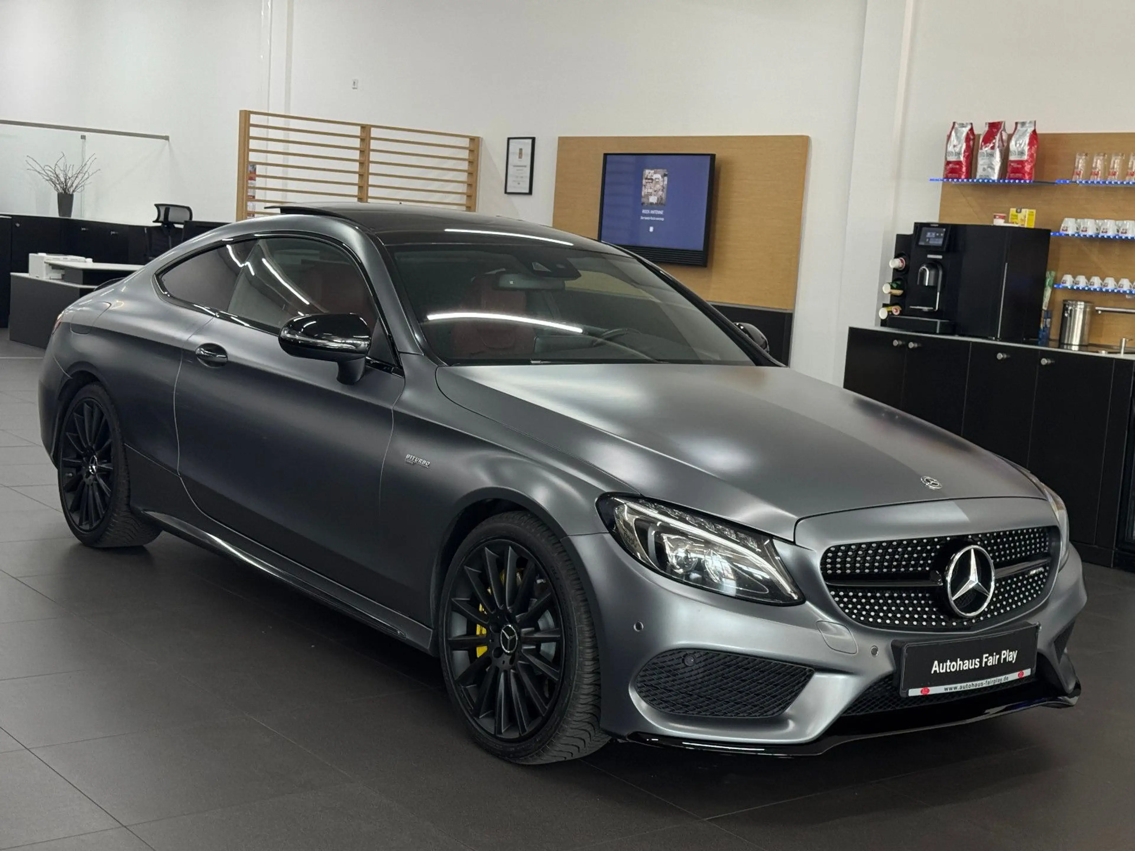 Mercedes-Benz C 43 AMG Coupe 4Matic PANO/BURMESTER/NON OPF! — photo 3