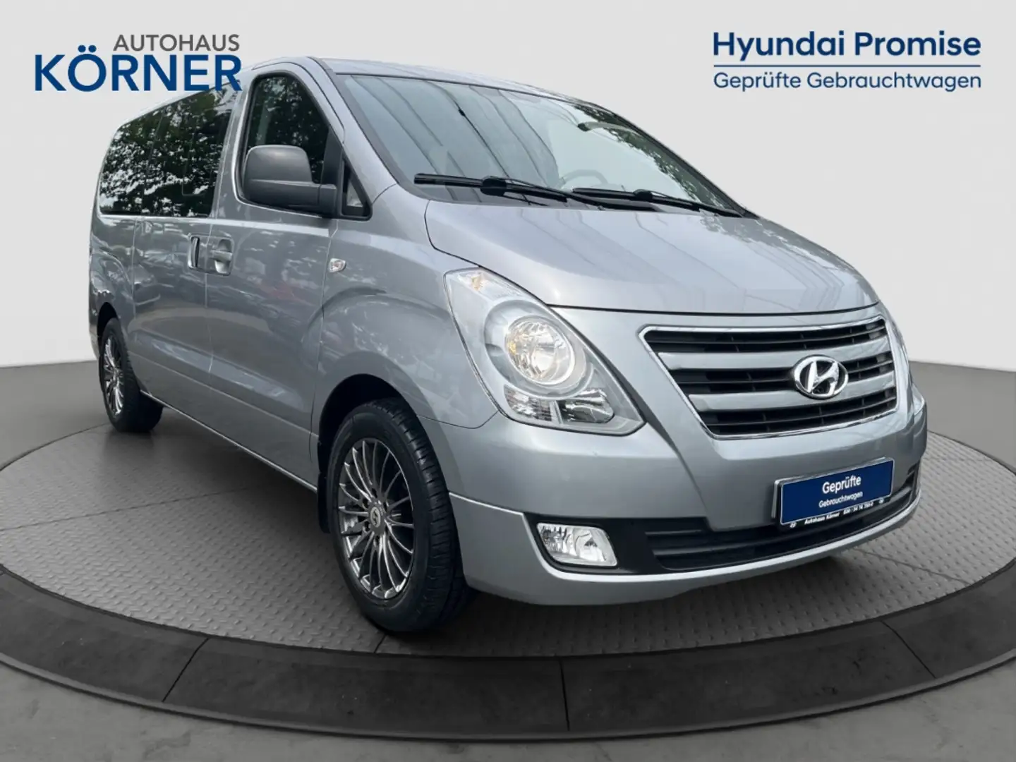 Hyundai H-1 Travel Premium 2.5 CRDi *LEDER*NAVI*DAB*CAM* Срібний - 1