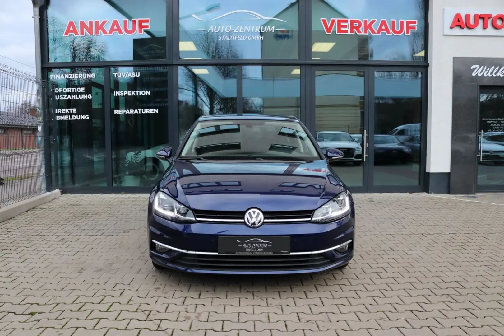 Volkswagen Golf VII Lim. Highline BMT/Start-Stopp ACC Navi Blau - 2
