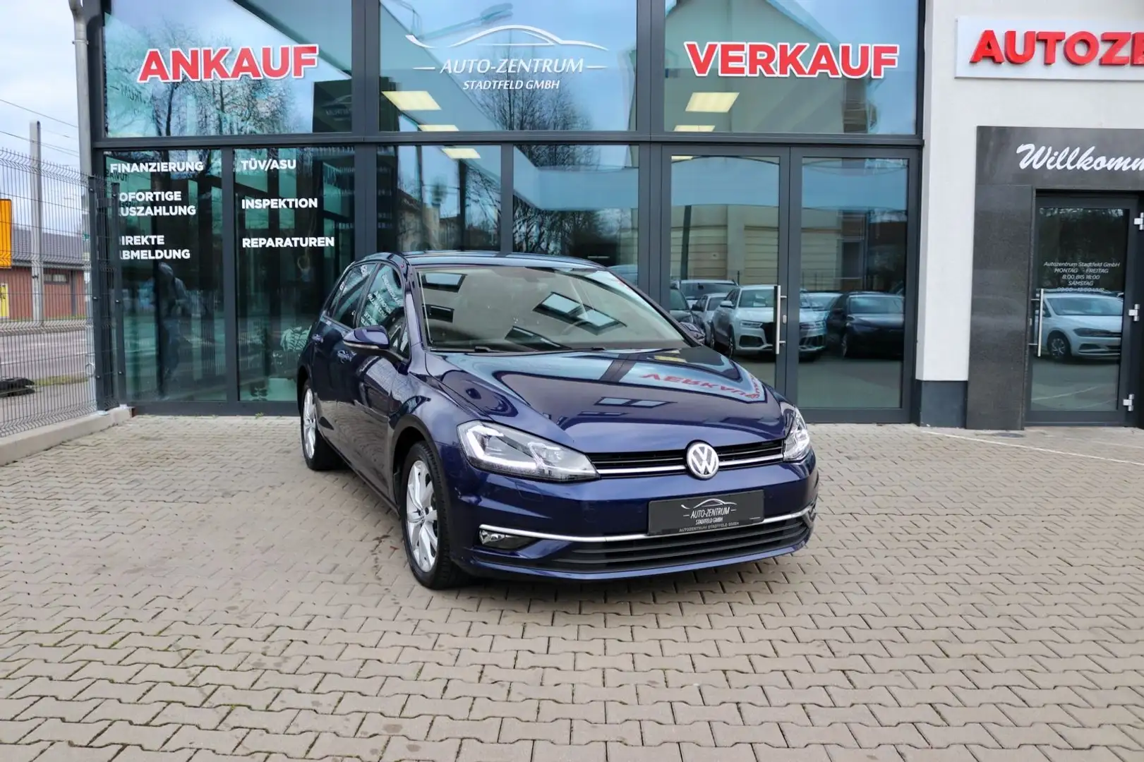 Volkswagen Golf VII Lim. Highline BMT/Start-Stopp ACC Navi Blau - 1