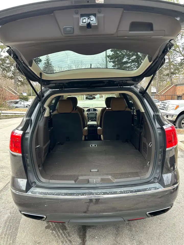 Buick Enclave снимка Buick Enclave