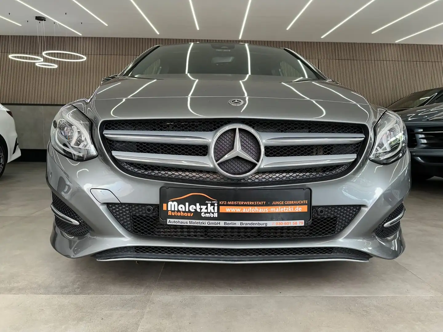 Mercedes-Benz B 200 d*Comand*Totwinkel*LED*AppleCarPlay* Grau - 2