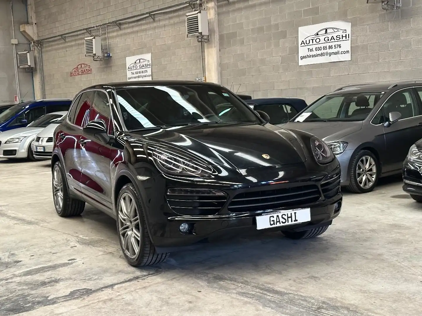 Porsche Cayenne 3.6 Zwart - 1